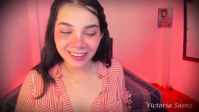 Snapshot of victoriaasaenz_ chatting on October 3, 12:58 am victoriaasaenz online show from October 3, 12:58 am