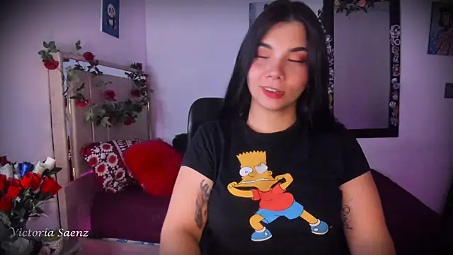 victoriaasaenz  online show from June 20, 12:48 am
