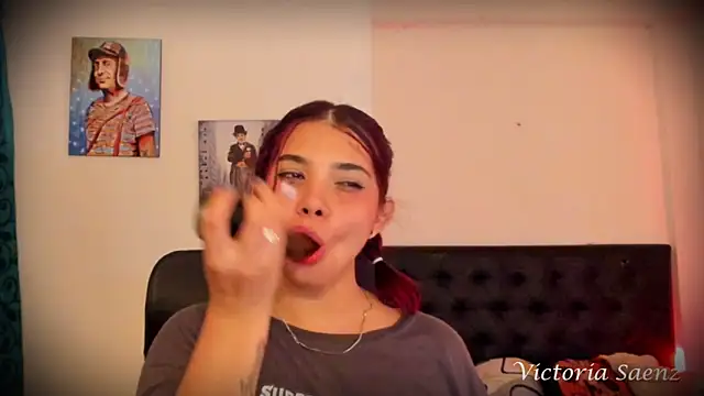 Snapshot of victoriaasaenz_ chatting on March 20, 3:45 am victoriaasaenz online show from March 20, 3:45 am