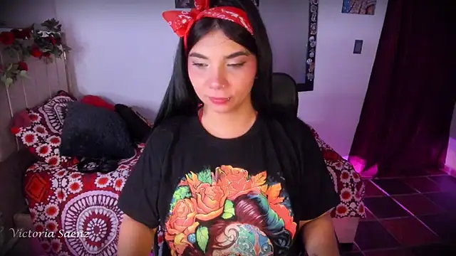 victoriaasaenz  online show from June 4, 12:48 am
