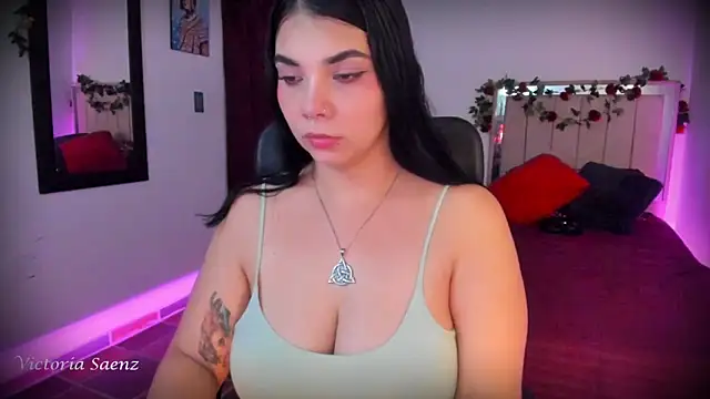 victoriaasaenz  online show from March 5, 12:51 am