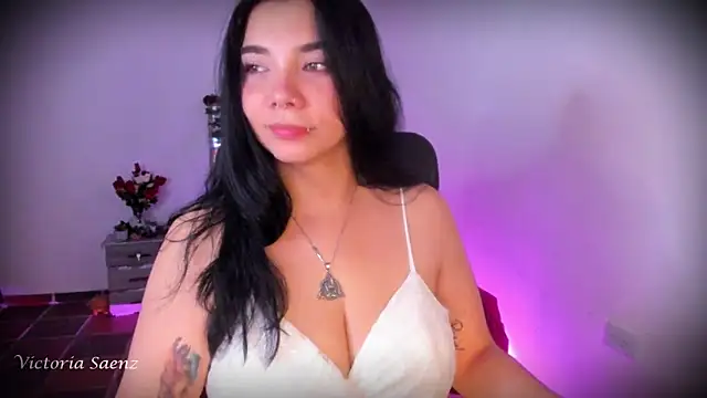 victoriaasaenz  online show from May 21, 12:52 am