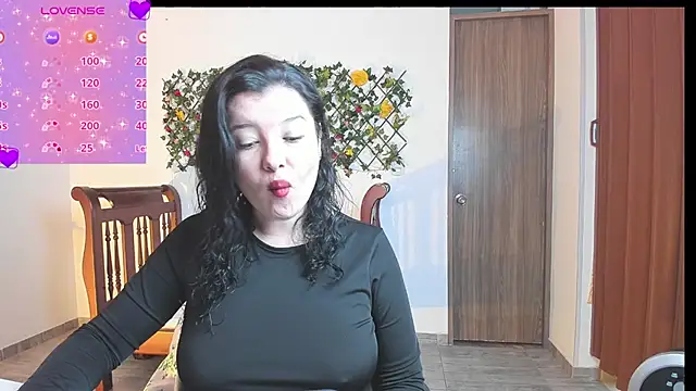 yuya ss online show from December 4, 3:00 pm