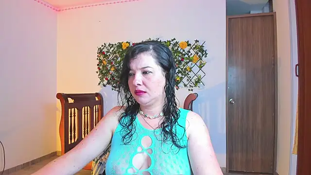 Snapshot of yuya_ss chatting on February 15, 2:27 pm yuya ss online show from February 15, 2:27 pm