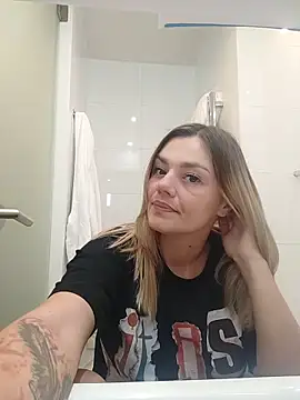 KrissSexi online show from November 10, 6:35 pm