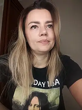 KrissSexi online show from December 2, 6:15 am