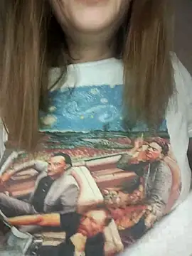 Snapshot of KrissSexi chatting on February 6, 5:47 am KrissSexi online show from February 6, 5:47 am