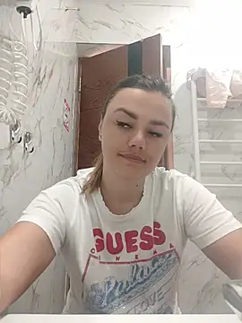 Snapshot of KrissSexi chatting on July 7, 7:23 am KrissSexi online show from July 7, 7:23 am