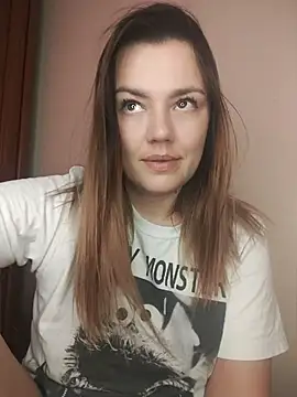 KrissSexi online show from April 8, 9:00 am