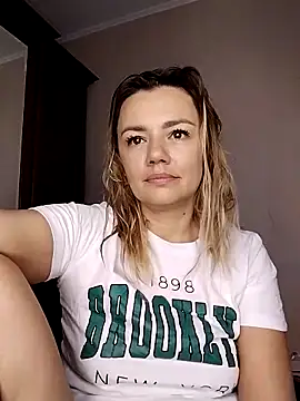 KrissSexi online show from October 23, 5:06 am