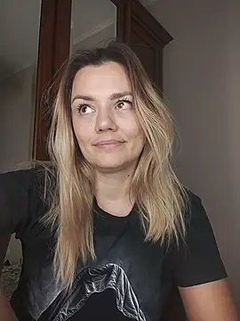 KrissSexi online show from October 31, 6:37 pm