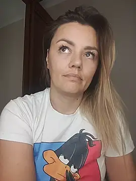 KrissSexi online show from November 5, 6:33 pm