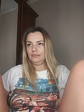 KrissSexi online show from October 28, 5:23 pm