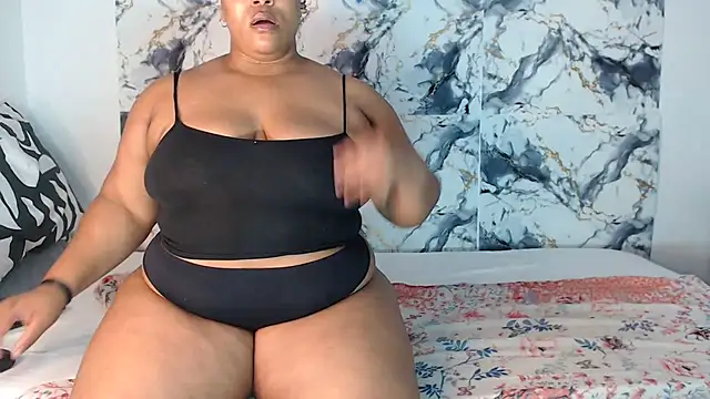 SexyAmeena2002 online show from March 27, 8:32 pm