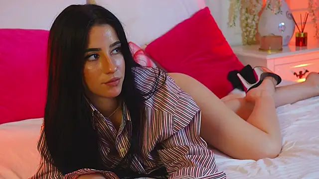 AmeliaJune online show from April 21, 1:42 am