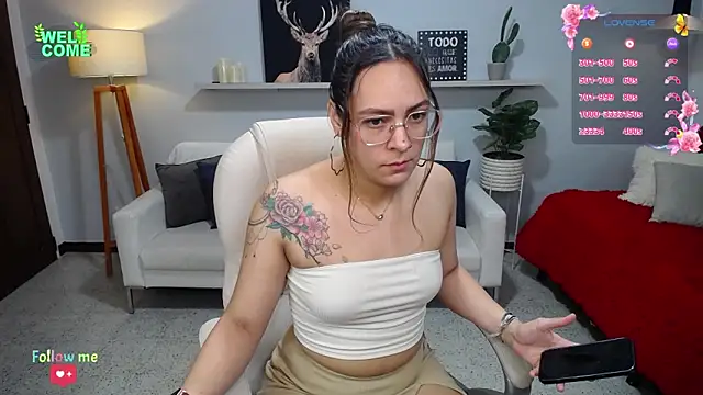 Snapshot of Bianca____ chatting on October 13, 11:27 pm Bianca online show from October 13, 11:27 pm