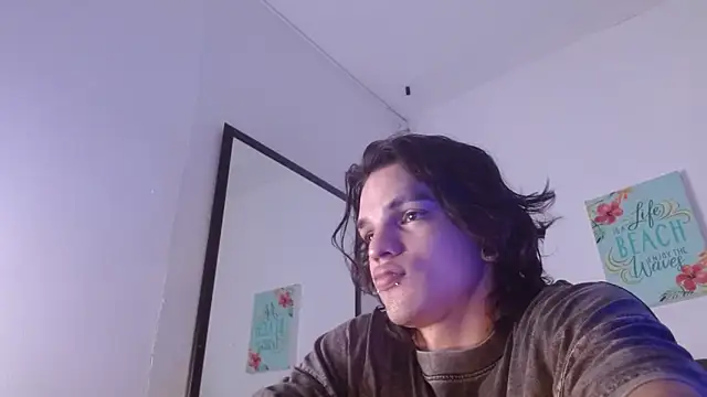 Snapshot of AlbertBernal69 chatting on October 15, 3:16 am AlbertBernal69 online show from October 15, 3:16 am