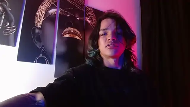 Snapshot of AlbertBernal69 chatting on November 28, 4:23 am AlbertBernal69 online show from November 28, 4:23 am