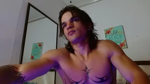 Snapshot of AlbertBernal69 chatting on September 10, 3:05 am AlbertBernal69 online show from September 10, 3:05 am