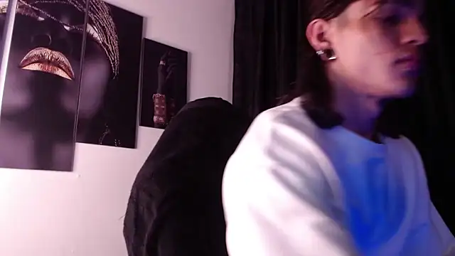 Snapshot of AlbertBernal69 chatting on October 29, 1:37 am AlbertBernal69 online show from October 29, 1:37 am