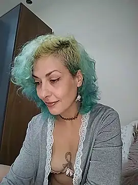 MariLouM online show from May 14, 6:27 pm
