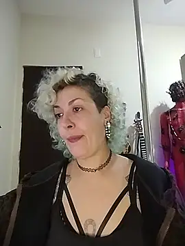 MariLouM online show from July 24, 6:37 pm