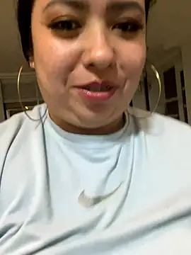 Snapshot of KimyTekashi_ chatting on October 20, 5:53 am KimyTekashi online show from October 20, 5:53 am