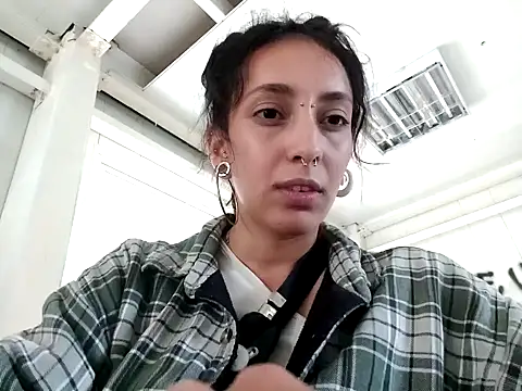 Snapshot of ORIANNA_BODMOD chatting on January 31, 1:34 pm ORIANNA BODMOD online show from January 31, 1:34 pm