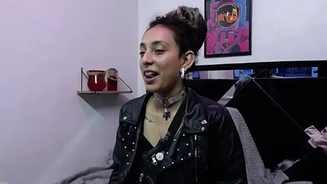 Snapshot of ORIANNA_BODMOD chatting on January 22, 5:59 am ORIANNA BODMOD online show from January 22, 5:59 am