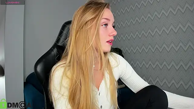 Snapshot of Barbie_Lis chatting on October 20, 12:45 am Barbie Lis online show from October 20, 12:45 am