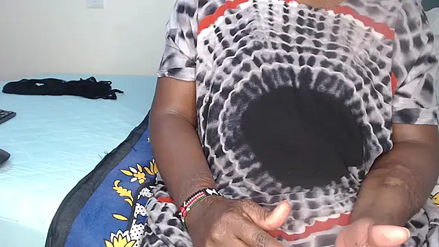 Snapshot of judyshinel20 chatting on November 13, 6:12 pm judyshinel20 online show from November 13, 6:12 pm