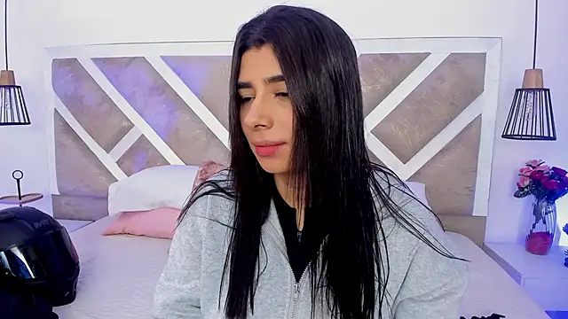 Snapshot of ZiaCalifa chatting on June 20, 11:48 am ZiaCalifa online show from June 20, 11:48 am