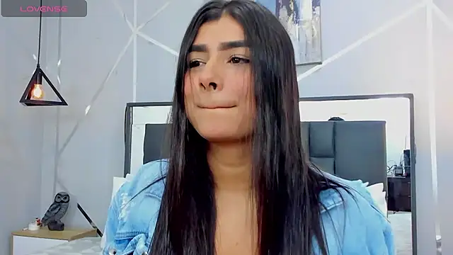 Snapshot of ZiaCalifa chatting on March 6, 12:30 pm ZiaCalifa online show from March 6, 12:30 pm
