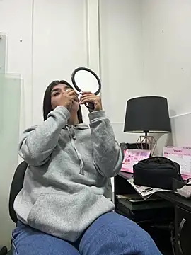 ZiaCalifa online show from January 15, 12:30 pm