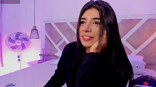 ZiaCalifa online show from April 18, 11:23 am