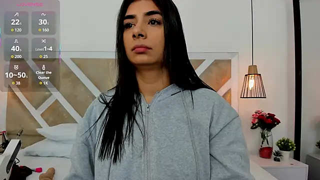 Snapshot of ZiaCalifa chatting on June 30, 11:32 am ZiaCalifa online show from June 30, 11:32 am