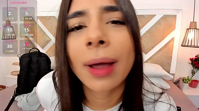 Snapshot of ZiaCalifa chatting on July 11, 11:54 am ZiaCalifa online show from July 11, 11:54 am
