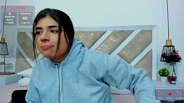 ZiaCalifa online show from March 3, 10:55 am