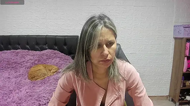 lauren ashlee online show from February 5, 1:54 pm