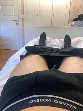 Snapshot of sergigomez chatting on November 30, 2:40 pm sergigomez online show from November 30, 2:40 pm