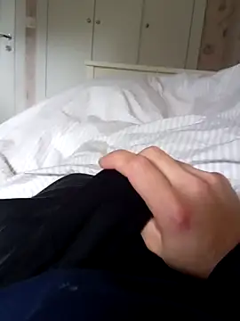 Snapshot of sergigomez chatting on March 21, 2:40 pm sergigomez online show from March 21, 2:40 pm