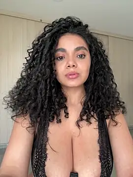 Snapshot of Mariecurl chatting on February 8, 7:00 pm Mariecurl online show from February 8, 7:00 pm