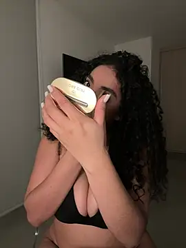 Mariecurl online show from February 1, 9:13 pm