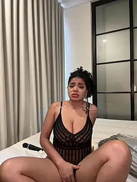 Snapshot of Mariecurl chatting on February 15, 9:17 pm Mariecurl online show from February 15, 9:17 pm