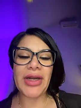 Insane Issa online show from March 18, 6:39 pm