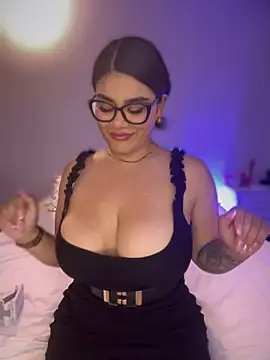 Insane Issa online show from March 4, 8:49 pm