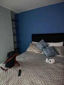 Insane Issa online show from February 14, 10:58 pm