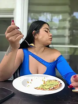 Insane Issa online show from February 9, 4:16 pm