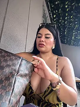 Insane Issa online show from March 2, 8:27 pm