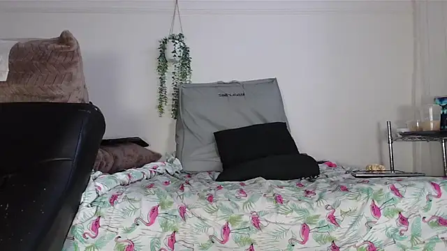 VANESSADDD online show from December 3, 6:51 pm